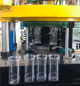 machine de moulage par injection-&eacute;tirage-soufflage